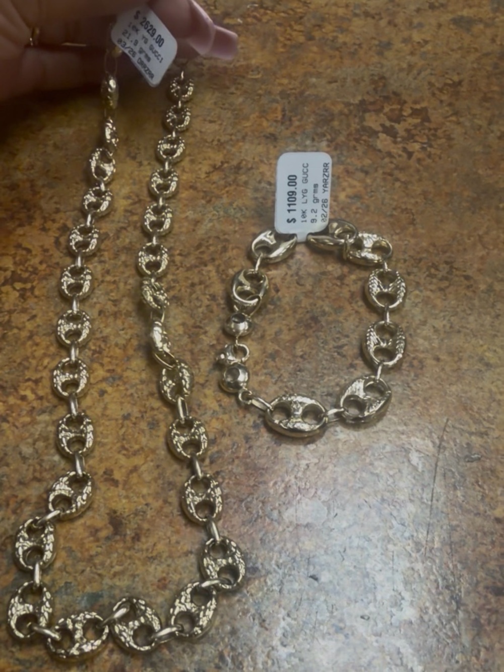 Gucci Elegant Gold Link Necklace and Bracelet Set